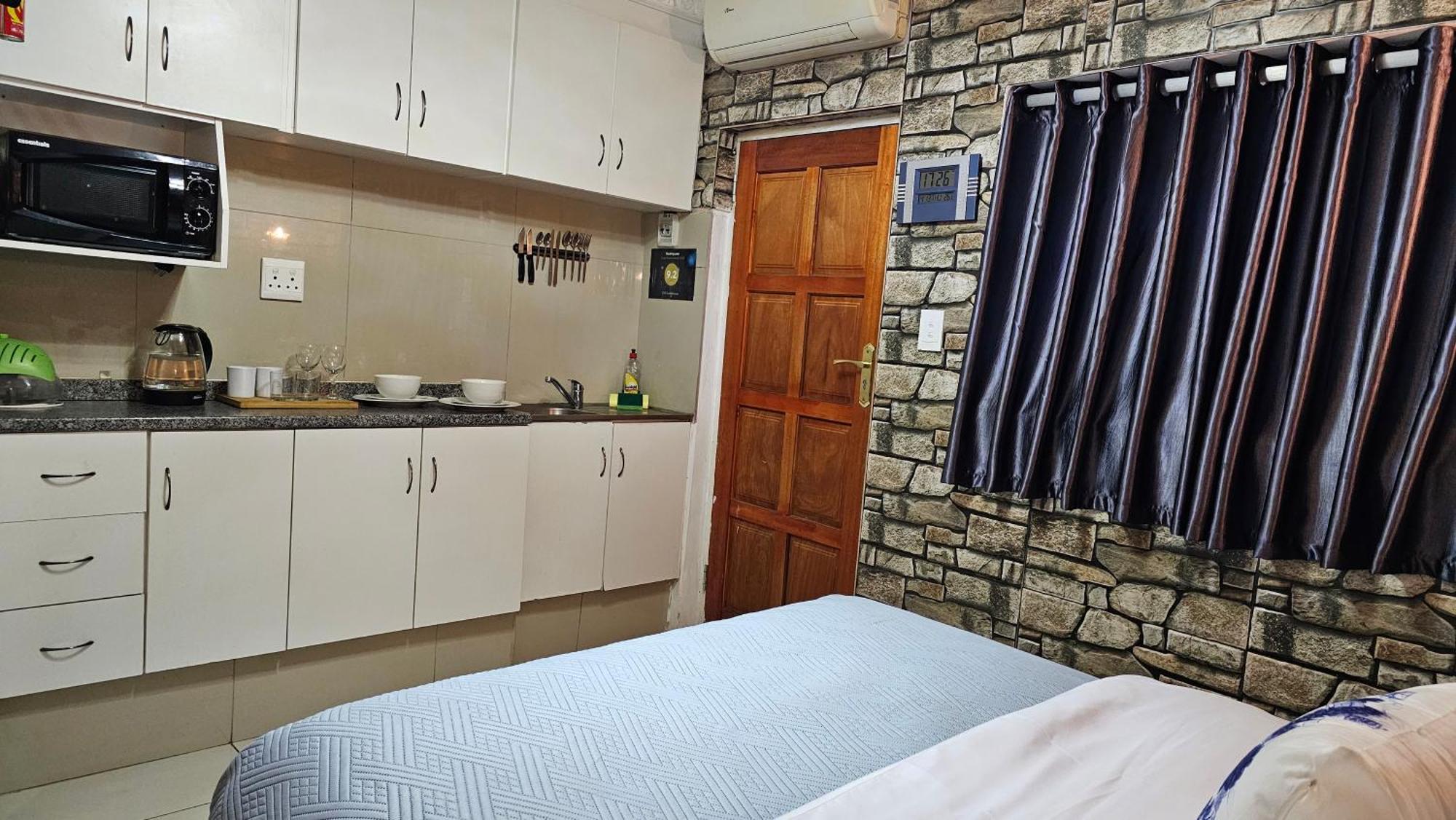Rjs Guesthouse Durban Oda fotoğraf